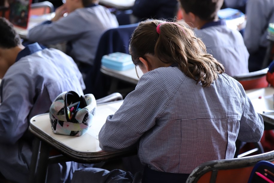 Francja: Premier stanie przed komisją śledczą w związku z domniemanymi nadużyciami w katolickiej renomowanej szkole /Shutterstock