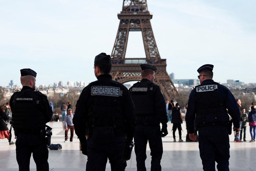 Francja reaguje na zamach pod Moskwą. Najwyższy stopień zagrożenia