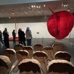 Francja składa hołd sławnej polskiej artystce. Wielka wystawa twórczości Magdaleny Abakanowicz