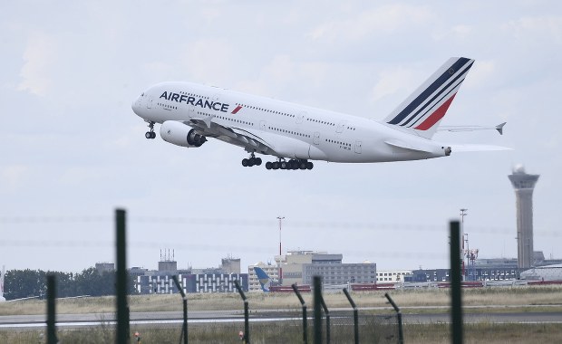 Francja z zakazem lotów do Polski? Decyzja jeszcze w tym tygodniu 