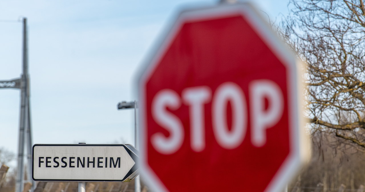 Francja zamyka swoją najstarszą elektrownię jądrową w Fessenheim nad Renem /EPA