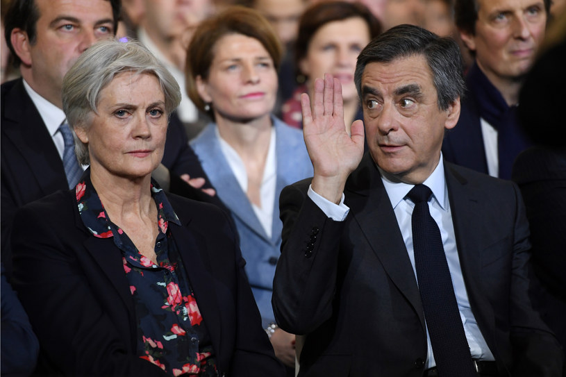 Francois Fillon (P) z żoną Penelope (L) /ERIC FEFERBERG / AFP /AFP