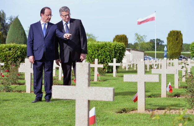 Francois Hollande i Bronisław Komorowski /Jacek Turczyk /PAP