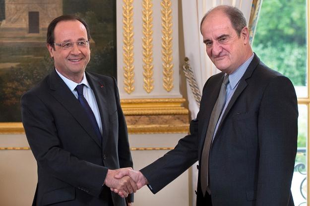 Francois Hollande (L), prezydent Francji i Pierre Lescure, b.prezes i dyrektor generalny Canal Plus /AFP
