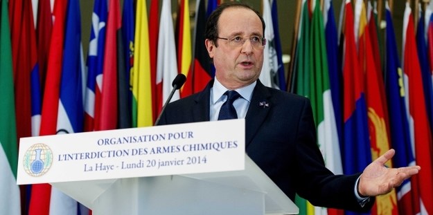 Francois Hollande /PAP/EPA/ROBIN VAN LONKHUIJSEN /PAP/EPA