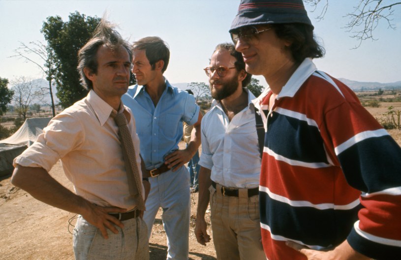 Francois Truffaut (L) i Steven Spielberg (P) na planie "Bliskich spotkań trzeciego stopnia" /Sunset Boulevard/Corbis /Getty Images