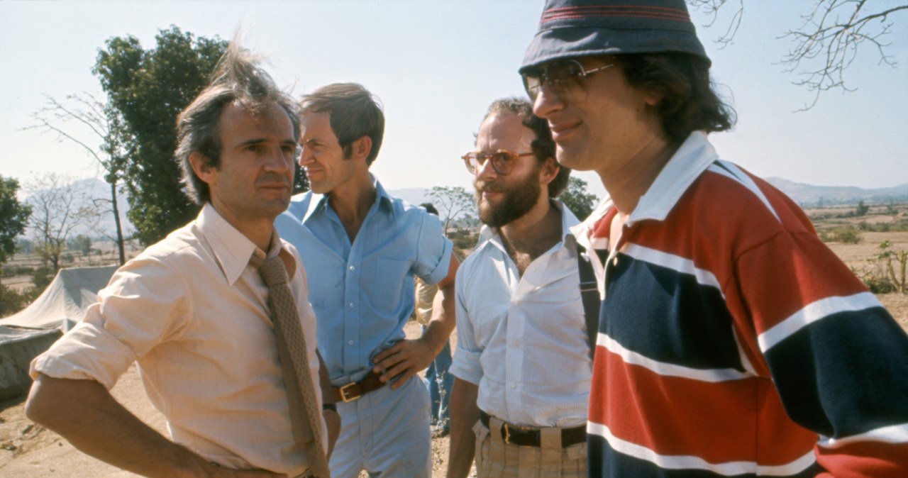 Francois Truffaut (L) i Steven Spielberg (P) na planie "Bliskich spotkań trzeciego stopnia" /Sunset Boulevard/Corbis /Getty Images