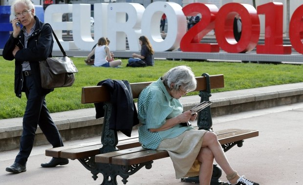 Francuscy kolejarze nadal strajkują. Chcą sparaliżować Euro 2016