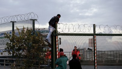 Francuscy posłowie chcą odesłać imigrantów z Calais do Wielkiej Brytanii