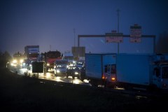 Francuscy rolnicy blokują drogi