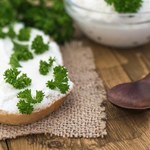 Francuska pietruszka działa moczopędnie i wspomaga trawienie. Pij, a zbijesz też ciśnienie