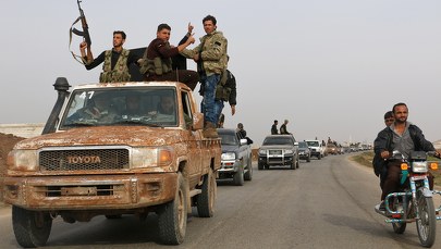 Francuski koncern współpracował z ISIS. "Dla pieniędzy stał się nałożnicą terrorystów"