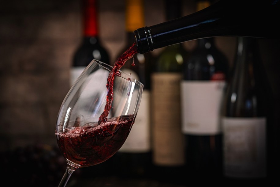 Francuski polityk chce zakazać sprzedaży alkoholu w parlamentarnym bufecie (zdjęcie poglądowe) /Shutterstock