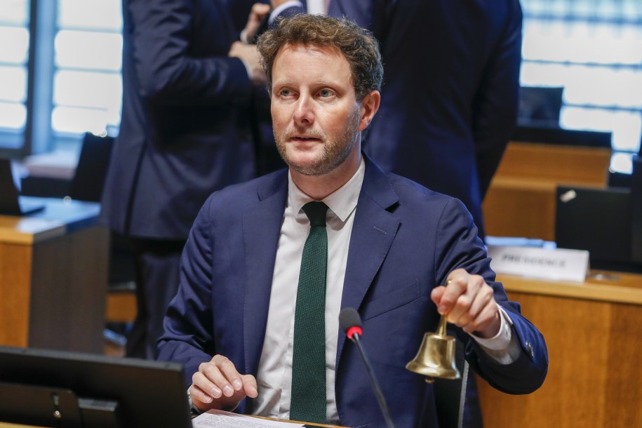 Francuski sekretarz stanu ds. europejskich Clement Beaune /JULIEN WARNAND /PAP/EPA