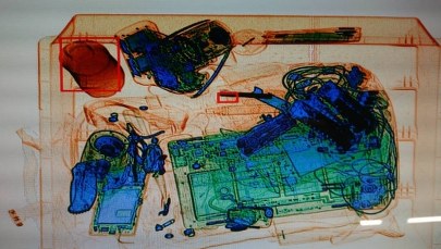 Francuski żołnierz chciał zwiedzić katedrę Sagrada Familia. W plecaku miał magazynki z amunicją