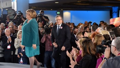 Francuskie i belgijskie media: Konserwatysta nieoczekiwanie wyprzedza Komorowskiego