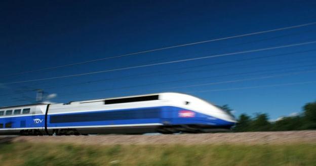 Francuskie koleje państwowe przedstawiły we wtorek tanią taryfę na podróż szybkimi kolejami TGV /&copy;123RF/PICSEL