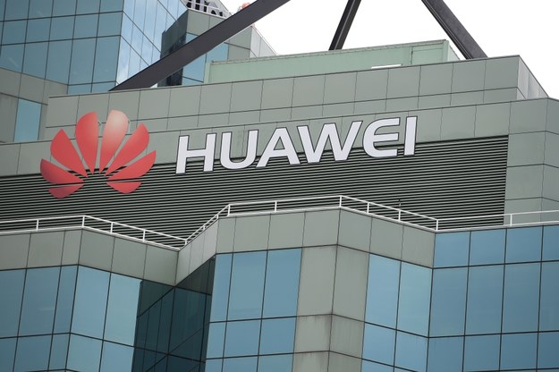 Francuskie media „koniem trojańskim Pekinu” nazywają koncern Huawei /Dan Himbrechts /PAP/EPA