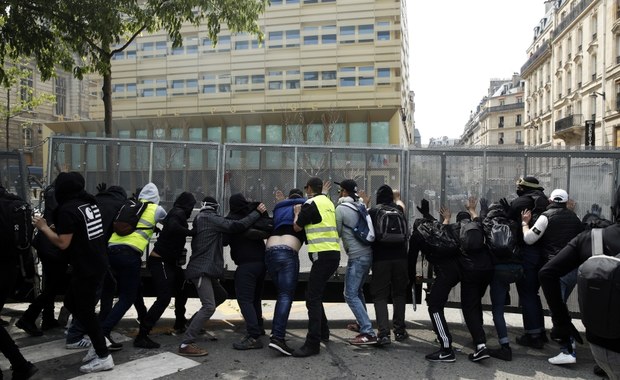 Francuskie media: Rząd kłamie, "żółte kamizelki" nie okradły szpitala