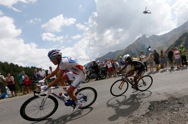 Francuz tryumfuje w królewskim etapie Tour de France