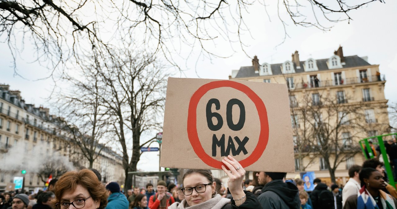 Francuzi nie chcą podniesienia wieku emerytalnego. Na zdj. uliczne protesty w Paryżu / Hans Lucas Agency /AFP