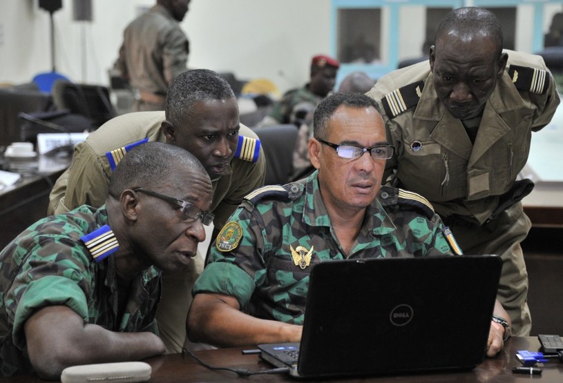 Francuzi szkolą armię Mali w walce z partyzantami /AFP
