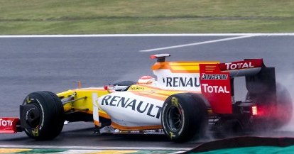 Francuzi z Renault zdecydowali się sprzedać swój team /AFP