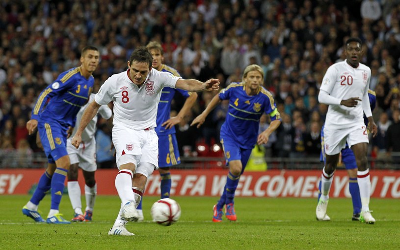 Frank Lampard uratował jeden punkt Anglikom w meczu z Ukrainą /AFP