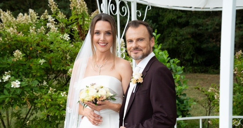 Franka (Ewelina Bator) i Michał (Daniel Zawadzki) zostaną małżeństwem /Źródło: AIM