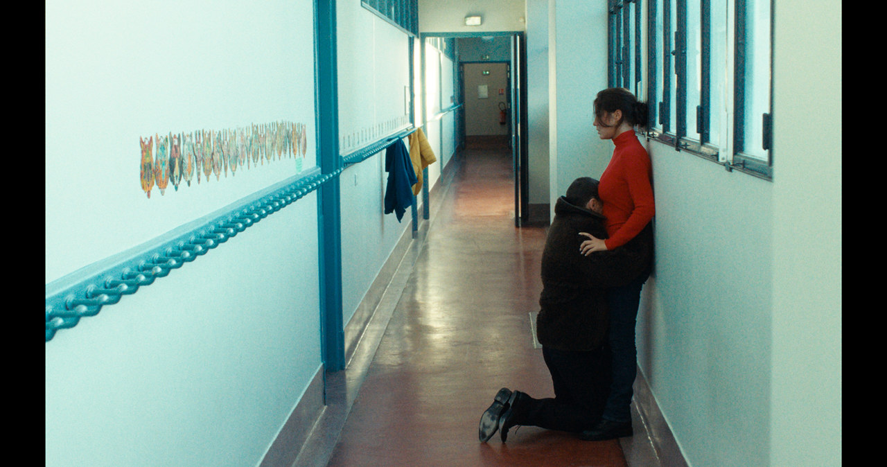 Franz Rogowski i Adèle Exarchopoulos w filmie "Przejścia" /SBS Productions /materiały prasowe