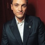 Franz Rogowski: Znany aktor ma wadę wymowy spowodowaną rozszczepem wargi