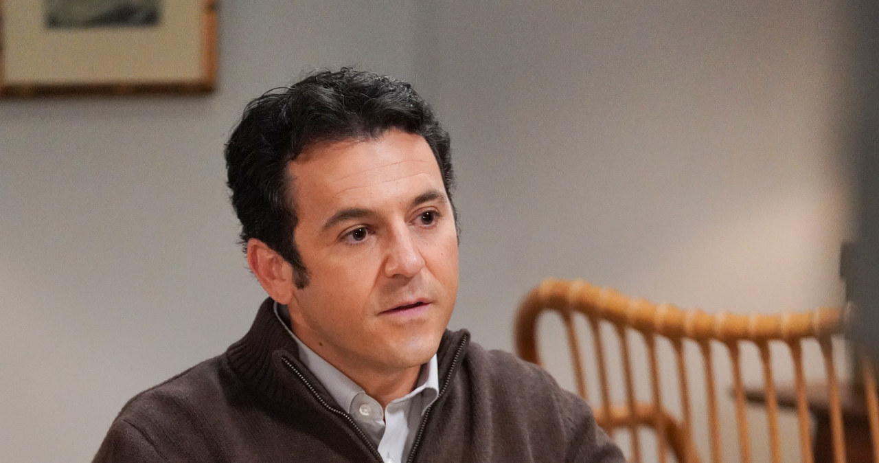 Fred Savage na planie serialu "The Conners" w 2020 roku /Eric McCandless /Getty Images