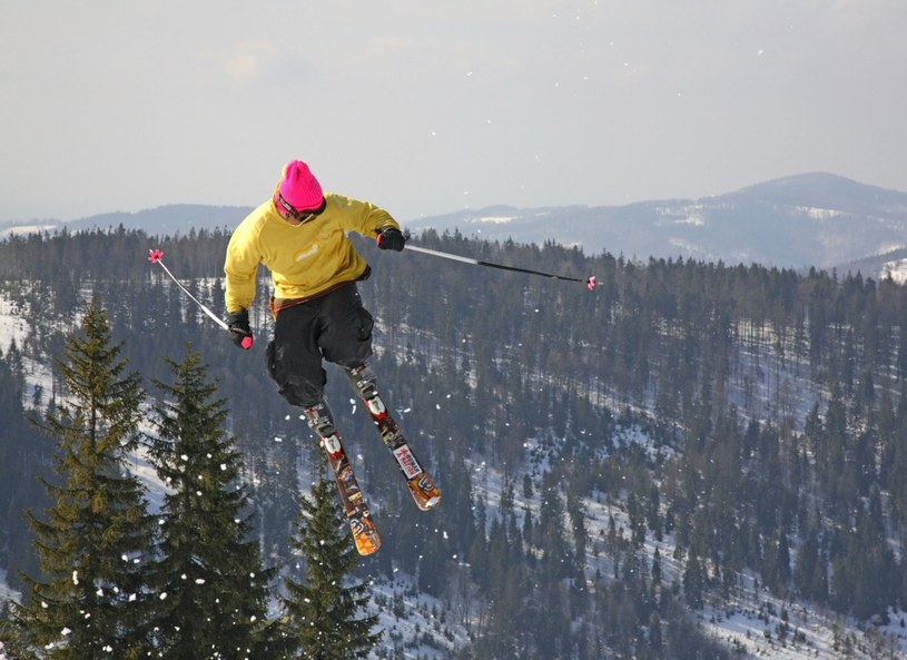 Freestyle na nartach. Szczyrk. /123RF/PICSEL