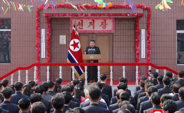 Frekwencja wyniosła 99,9 proc. Tak się "głosuje" w Korei Północnej