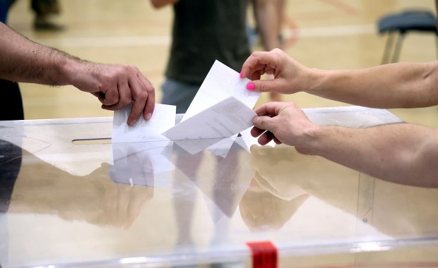 Frekwencyjna bitwa miast trwa. Kto wygrywa do godz. 17, a gdzie mobilizacja jest najmniejsza?