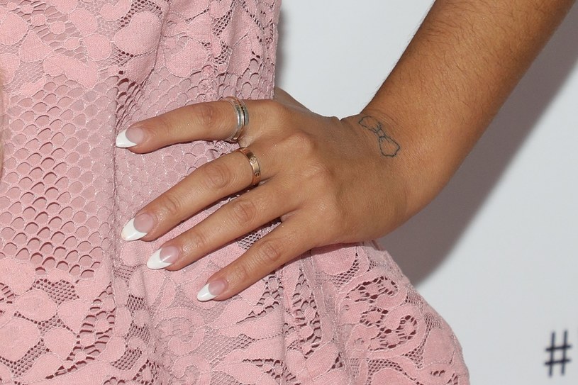 French manicure to klasyka, która nigdy nie wyjdzie z mody /Taylor Hill /Getty Images