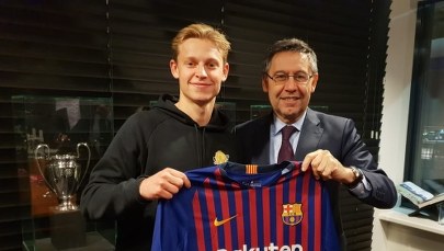Frenkie de Jong piłkarzem Barcelony. Kosmiczna kwota transferu
