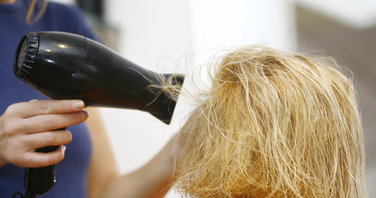 Fryzura dobra dla dojrzałych kobiet. Odmładza o kilka lat /Pixel