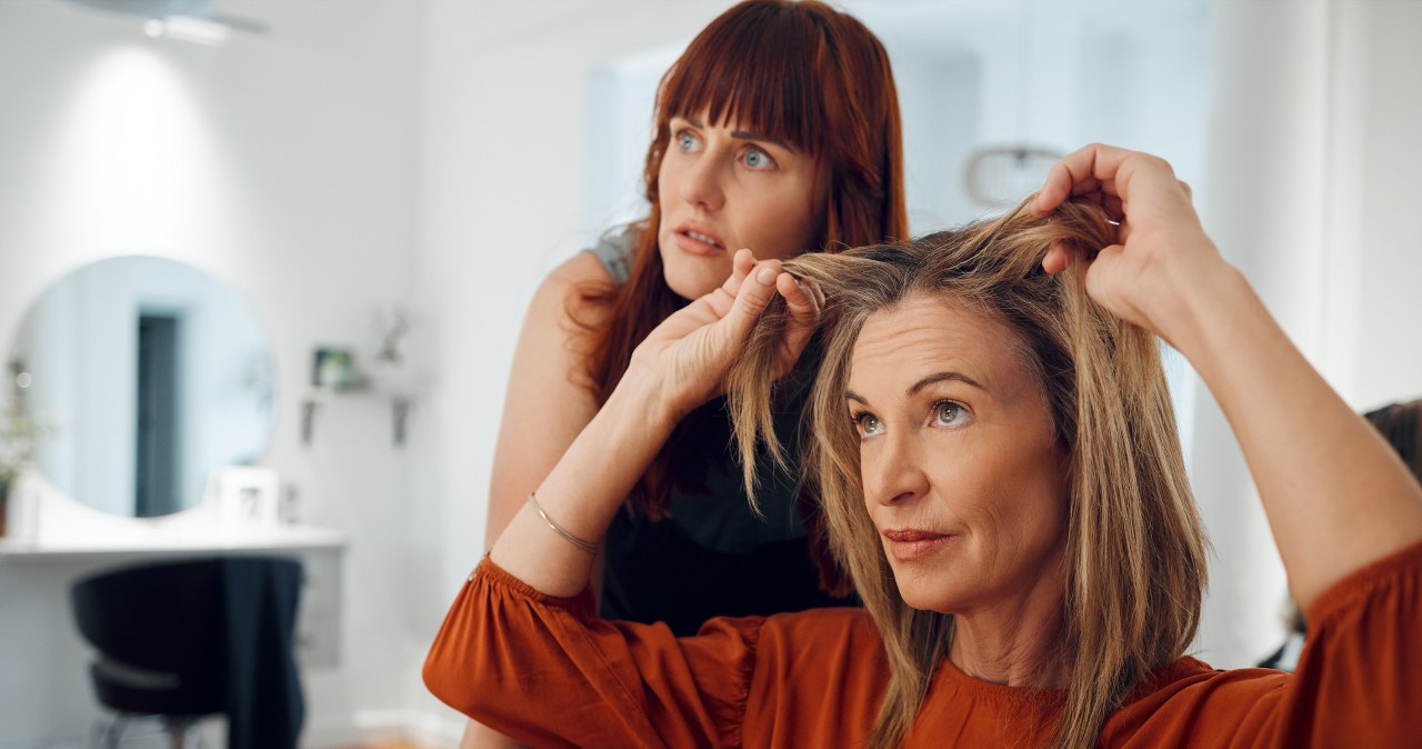 Fryzura, z której lepiej zrezygnować po czterdziestce. Odbiera blask i dodaje lat /Pixel