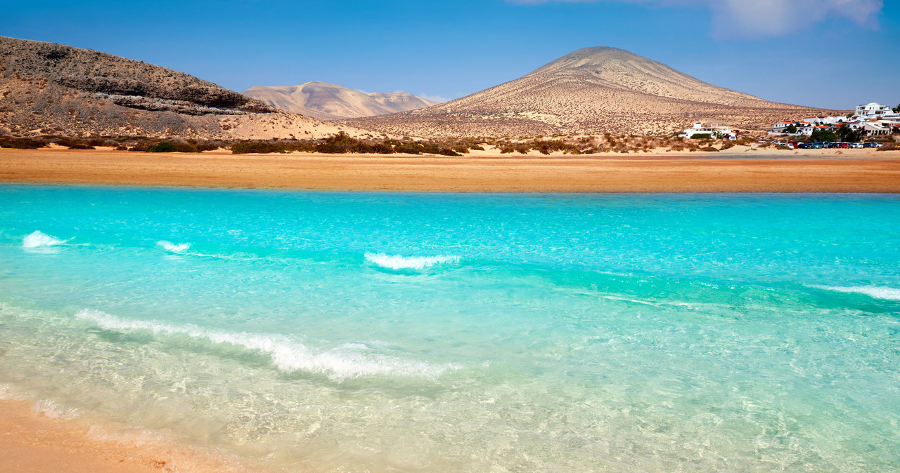 Fuerteventura to kierunek wakacyjny, który często wybierają Polacy