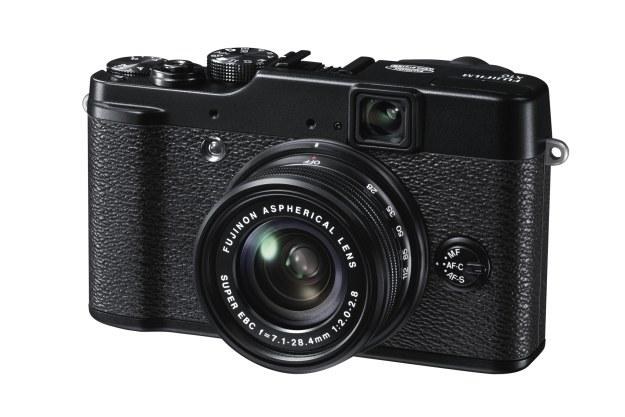 Fujifilm FinePix X10 /materiały prasowe