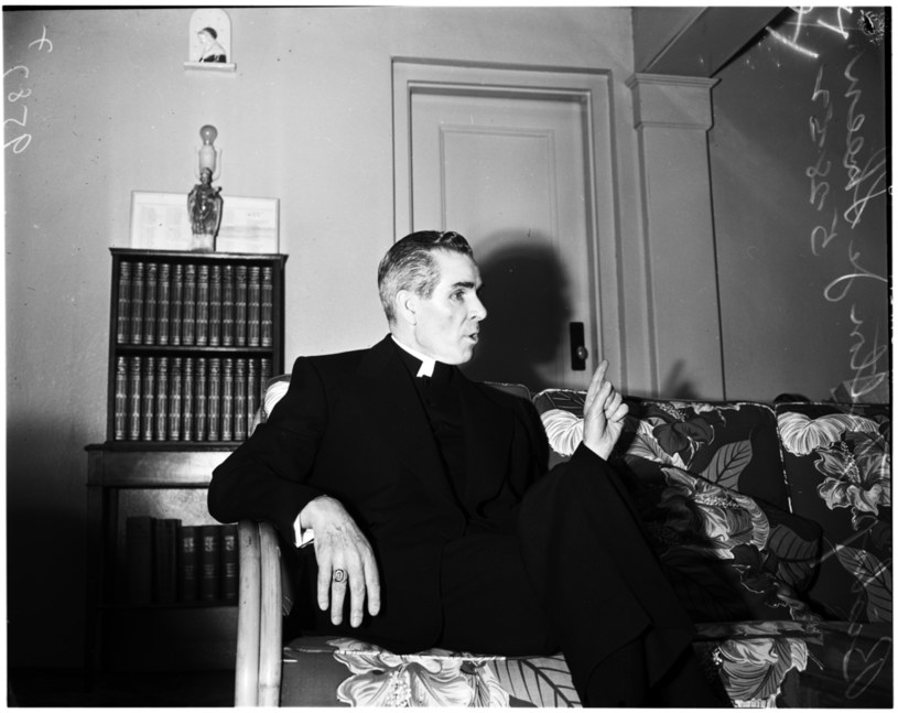 Fulton Sheen nie bał się w swoich publikacjach używać mocnych słów / University of Southern California / Contributor /Getty Images