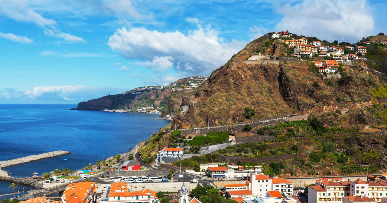 Funchal na Maderze to miasto, które ma do zaoferowania turystom wiele atrakcji /123RF/PICSEL