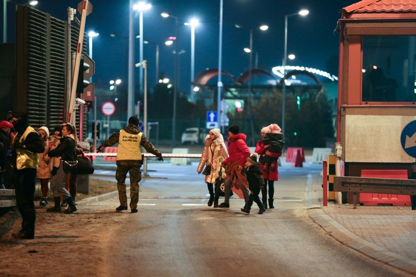 Fundacja La Strada informuje, jak w czterech krokach zadbać o swoje bezpieczeństwo /Karol Porwich /East News