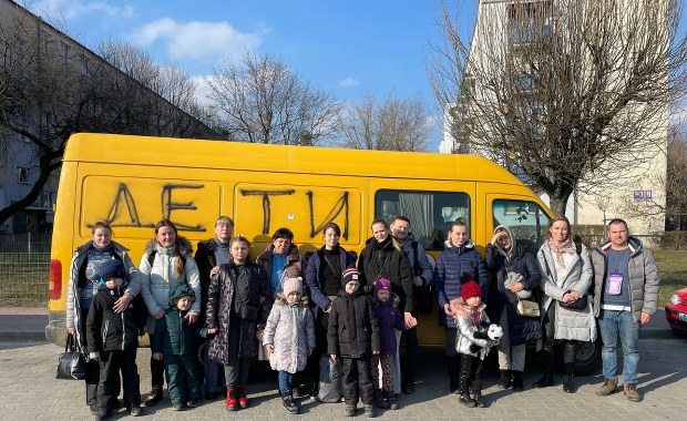Fundacja z Gdyni zbiera pieniądze na busa do ewakuacji matek i dzieci z Ukrainy