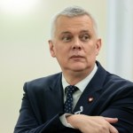 Funkcjonariusze ABW i SKW bez awansu, ale z dodatkami. Siemoniak ogłasza