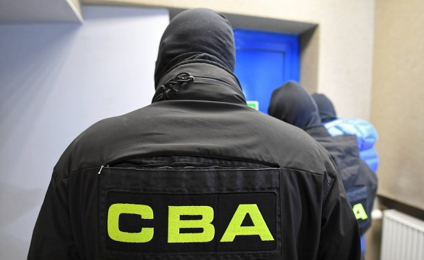 Funkcjonariusze CBA szybko nie stracą pracy. Wbrew obietnicom władzy