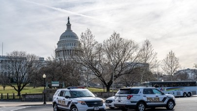 ​Furgonetka uderzyła w zaporę pod Białym Domem