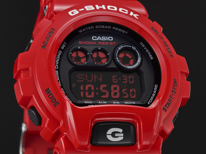 G-SHOCK GD-X6900RD-4 cena 605zł /materiały prasowe
