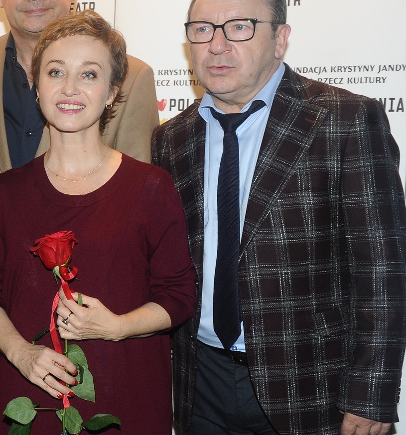 Gabriela Muskała i Zbigniew Zamachowski na premierze spektaklu "Oszuści" /Piotr Andrzejak /MWMedia
